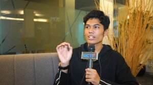 Klo Salah Lyrics "Show Must Go On" Aja Alias Bodo Amat