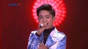 Ganteng Banget! Betrand Peto Putra Onsu Nyanyi ''Bento'' Dengan Gaya Rockernya