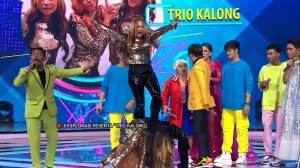Atraksi Trio Kalong Buat Ratu Kagum
