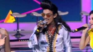 Itu Beneran Elvis Presley Yang Ikutan Tatata Massal?