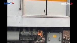 Nyaris Terbakar! Penumpang KRL Panik
