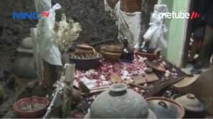 Viral! Pria Paru Baya Lakukan Ritual Tapa Pendem