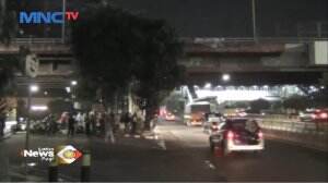 Nekat Lompat dari Jalur Lintas Atas Slipi, Pria Ini Masih Hidup