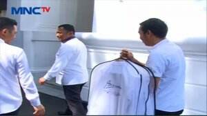 Teka-Teki Kemeja Putih Menteri