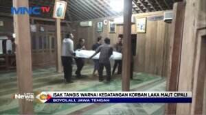 Jenazah Korban Laka Maut Cipali Tiba di Rumah Duka