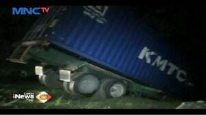 Diduga Supir Hilang Kendali, Truk Masuk Jurang