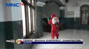 Damkar dan PPSU Semprot Disinfektan di Tempat Ibadah Jelang New Normal