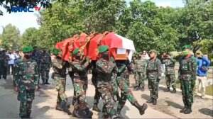 3 Korban Jatuhnya Helikopter Di Kendal Dimakamkan Secara Militer