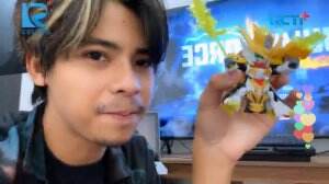 Arnold Leonard ternyata suka koleksi Action Figure juga loh