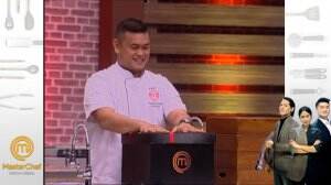 Chef Shoes dan Baju Chef Jacket Baru Khusus Untuk Peserta - TOP 4