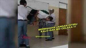 Aksi Anak Sekolah Yang Terlalu Kreatif