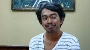 Rustam Tetap Merayu Wulan Agar Tidak Marah
