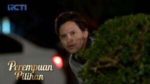 Faris Memergoki Mama Sedang Bersama Samsul - Perempuan Pilihan Eps. 7