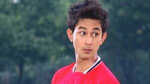 Memang Cewek Ngga Boleh Main Bola Ya?