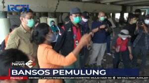 Pemulung Dan Pekerja Lepas Terima Bansos