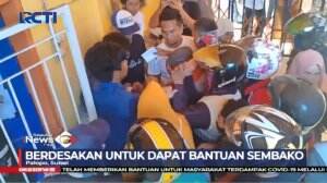 Warga Rela Berdesak-desakan Dalam Pembagian Sembako Di Palopo Dan Cimahi