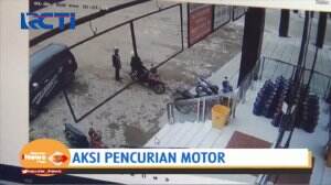 Aksi Pencurian Motor Matic Terekam CCTV Minimarket di Palembang