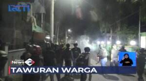 Polisi Semprotkan Gas Air Mata Bubarkan Dua Kelompok Warga Tawuran Di Makassar