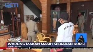 Petugas Melakukan Razia Warung Makan Di Zona Merah Covid-19