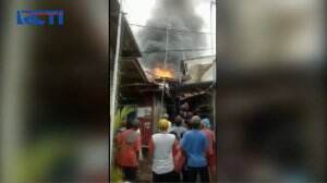Akibat Hubungan Pendek Arus Listrik, Rumah Di Pemukiman Warga Ludes Terbakar