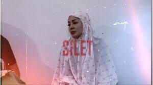Kesedihan Nindy Tak Terbendung Ditinggal Ayahanda