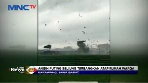 Angin Puting Beliung Terjang Permukiman di Karawang