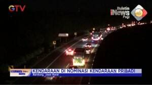Arus Lalu Lintas Padat Di tol Purbaleunyi