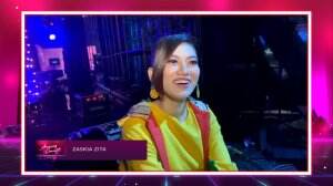 Colorful! Tema Outfit Yang Dikenakan Zaskia Zita
