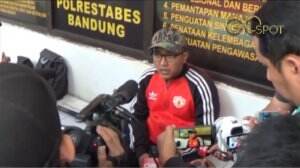 Teddy Resmi Ditahan 1 Tahun 3 Bulan Penjara