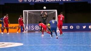 Gol pertama Thailand berhasil menggetarkan gawang Oman.