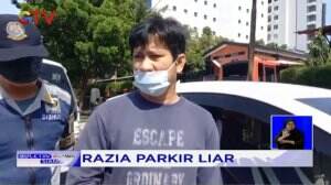 Melanggar Peraturan, Seorang Pengemudi Menolak Mobilnya Diderek Petugas