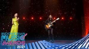 Fiersa Besari ft. Prinsa Mandagie "Melawan Hati" - IMA 2021