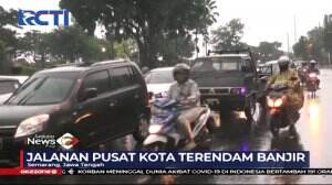 Banjir Di Semarang Membuat Arus Lalu Lintas Terganggu
