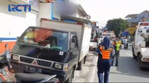 Tak Terima Mobilnya Di Derek Paksa, Pemilik Mobil Adu Mulut Dengan Petugas