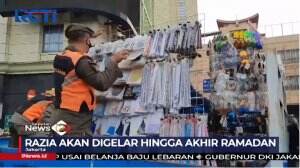 Petugas Razia PKL Di Tanah Abang