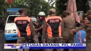 Razia PKL Dan PMKS Di Sekitaran Masjid Istiqlal Di Warnai Kepanikan