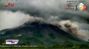 Gunung Merapi Menyemburkan Awan Panas
