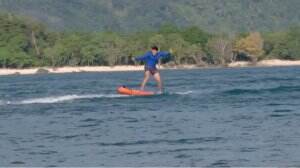 Alben dan Oki Di Tantang Main Speed Puddleboard - Travel Addict Eps. 145
