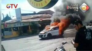 Mobil Mewash Terbakar, Api Bakar Seluruh Bagian Mobil