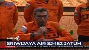 Basarnas Mengerahkan Tim Mengumpulkan Puing Serpihan Pesawat