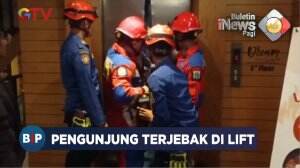 Pengunjung Terjebak Didalam Lift
