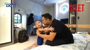 Cipung dan Raffi Ahmad Bersantai Di Rumah Baru