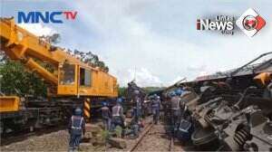 Kereta Pengangkut Batubara Tabrak Kereta Lain Di Sumatera Selatan