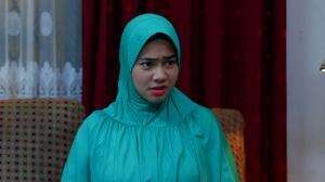 Tuti Kekeh Ingin Ikut Sholat Ied - Dunia Terbalik Eps. 2435