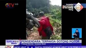 Longsor, Warga Gotong Motor