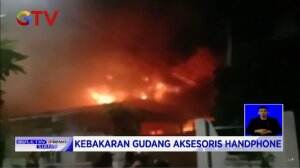 Sebuah Gudang Aksesoris Handphone Terbakar, Diduga Akibat Arus Pendek Listrik