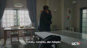 Percakapan tegang antara Da Kyung dengan orang tuanya.