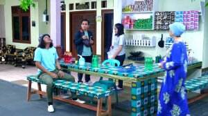 Tomi Diporotin Sama Warga Kampung Ujung - Amanah Wali 5 Eps. 7-8