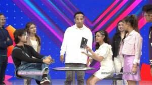 Claudia Nyanyi Pake Suara Lambung - Dahsyatnya 2022