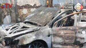 Mobil Polisi Ludes Terbakar